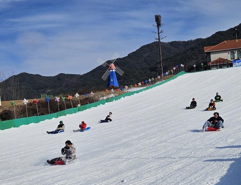 제12회 지리산 남원 바래봉 눈썰매축제 개최